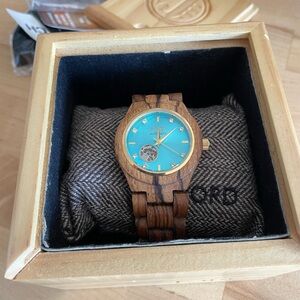 New with box Women’s Jord watch